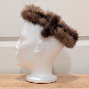GUC Le Bon Marie Vintage Genuine Fur Halo Fascinator